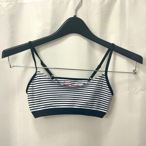 Black and White Stripped Sports Bra by MaidenForm Girl